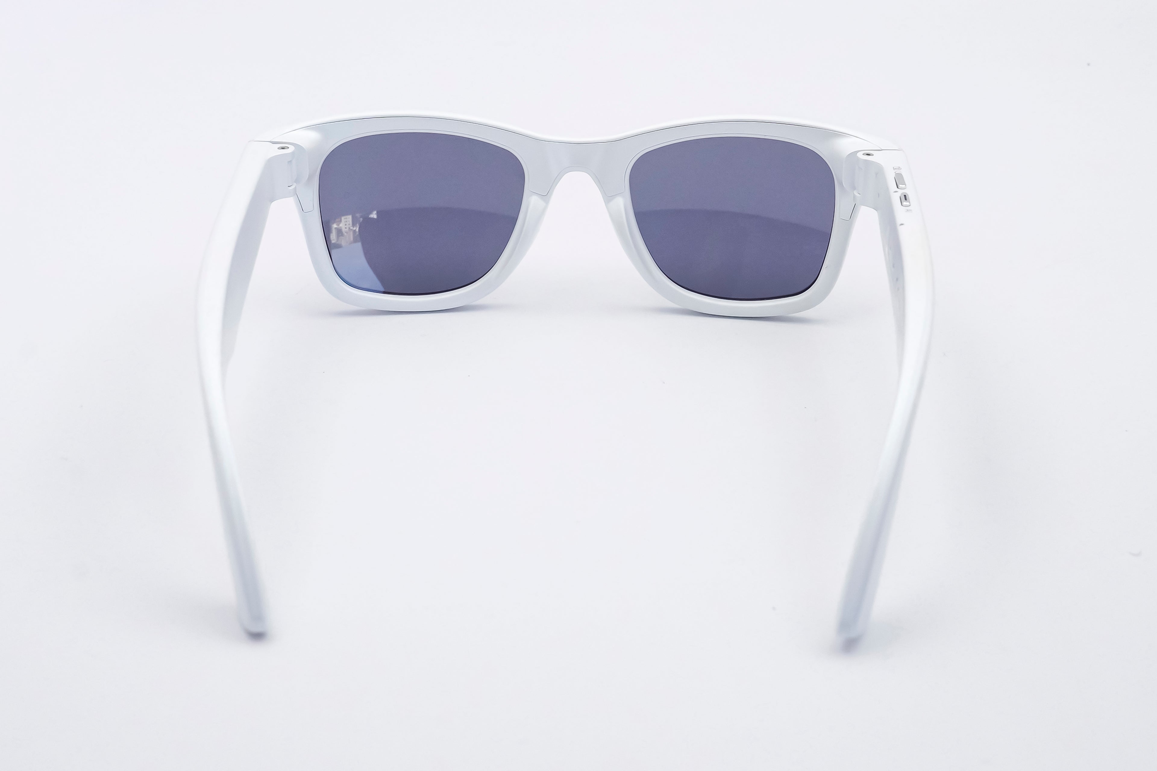 POV One smart sunglasses lifestyle image — hands-free calling